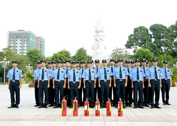 Nhân viên công ty bảo vệ