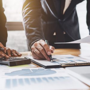 Hồ sơ thủ tục giải thể công ty ĐÃ phát sinh hóa đơn doanh thu